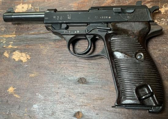 Deactivated WW2 German Walther P38