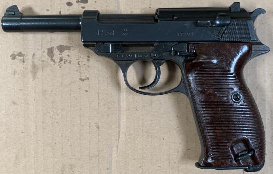 Deactivated WW2 Walther P38