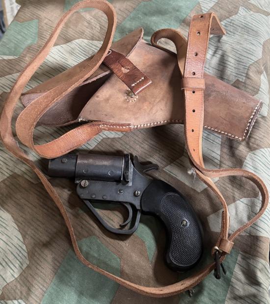 Deactivated WW2 British 1’’ Flare Pistol
