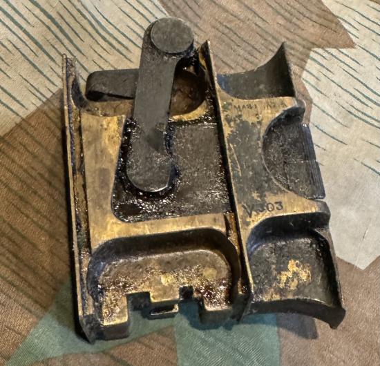 WW2 British Vickers HMG feed block