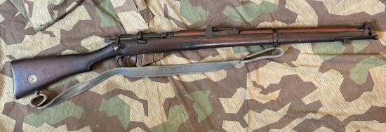 Deactivated SMLE rifle