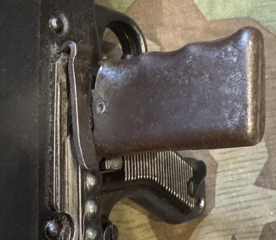 Extremely rare 1st Pattern MG42 dated 1942